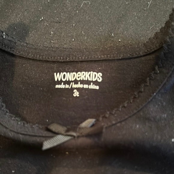 Children's Clothing Sets- Butterfly and Polka Dot Designs - Picture 5 of 8